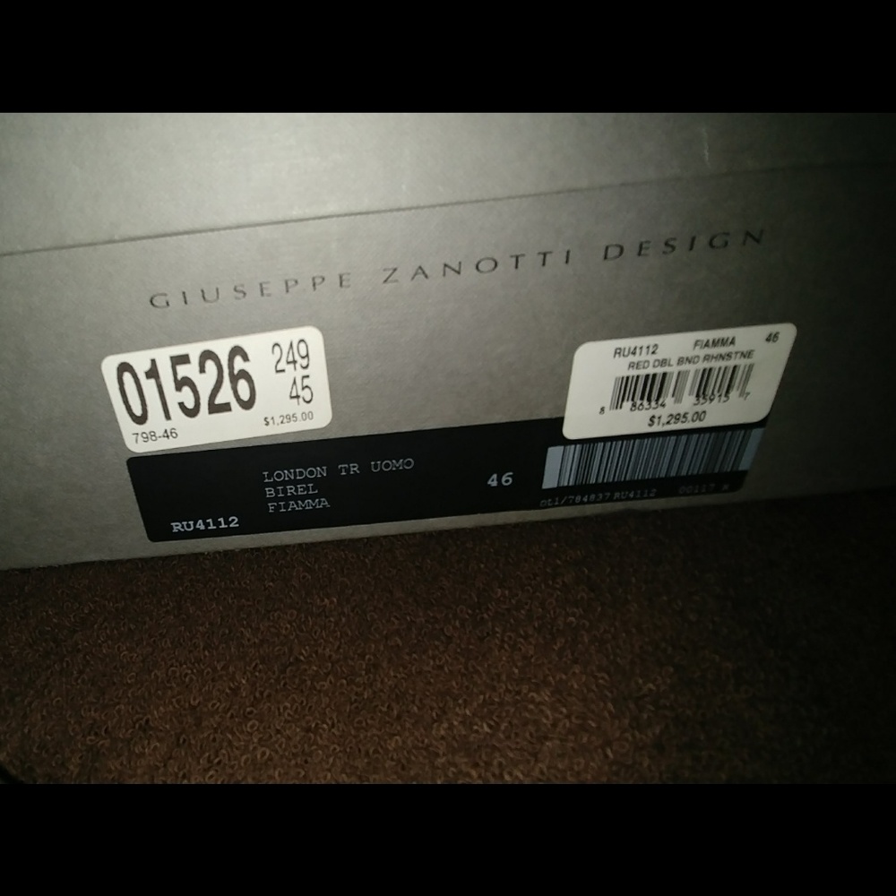 Shoes - Picture 3 of 4